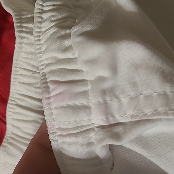 White L.L. Bean Shorts. Medium - Picture 4 of 4